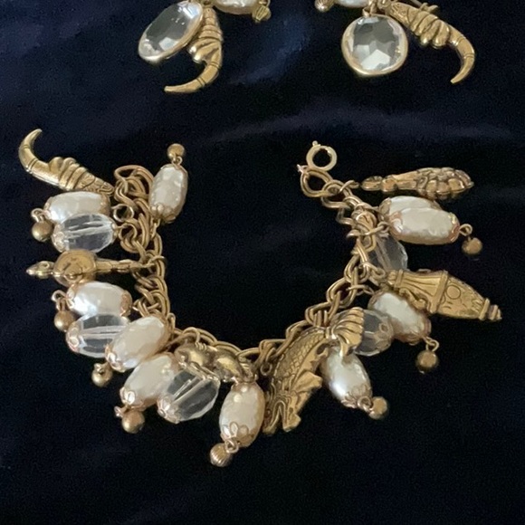 1950s - 1960s Bracelet & Screw Back Earrings With Puffy Charms & Faux Pearls - Picture 3 of 17
